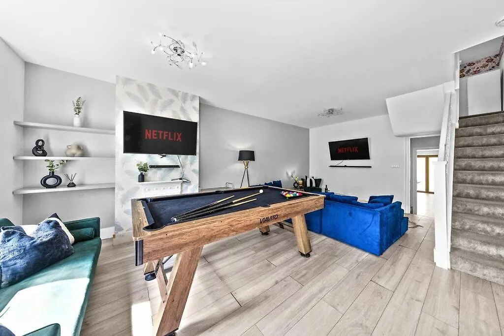 Charming Leytonstone 5 Bed - Apartment London