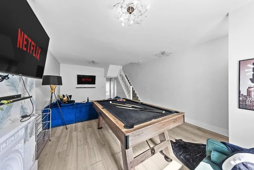 Charming Leytonstone 5 Bed - Apartment London