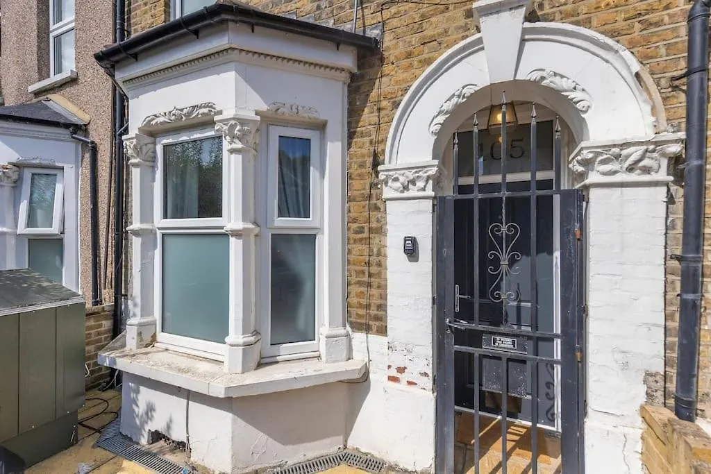 Charming Leytonstone 5 Bed - Apartment London 0*,  United Kingdom